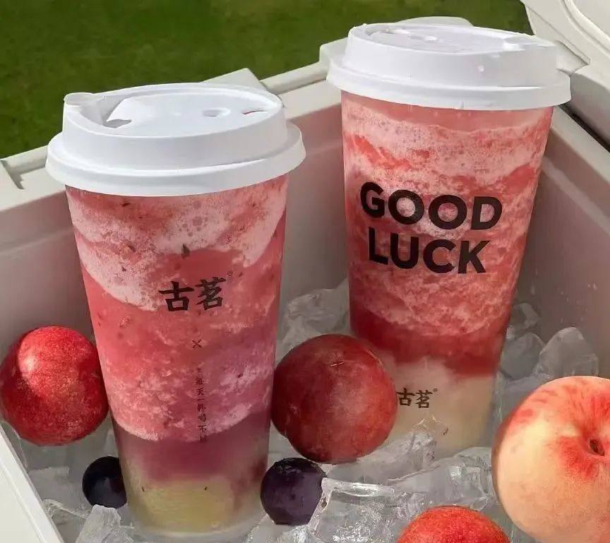 “小鎮奶茶”上市，市值超200億，創始人成百億富豪！